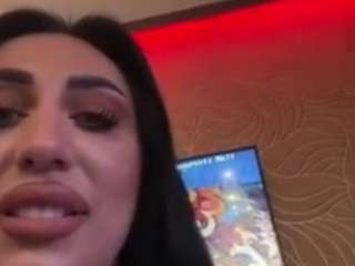 quinivy Live Webcam on CamSoda