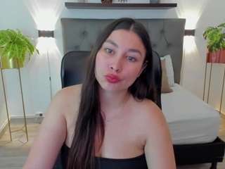 angelkiutyy live cam profile