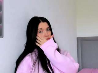 snow-doll Live Webcam on CamSoda
