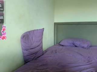 snow-doll Live Webcam on CamSoda