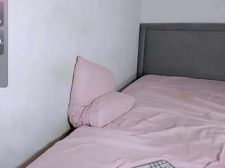 snow-doll Live Webcam on CamSoda