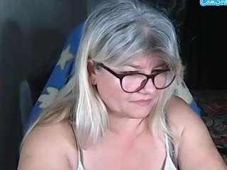 DianaCrystal live webcam on Soda Cams