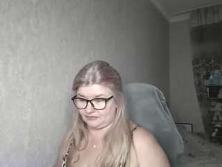 DianaCrystal live cam preview