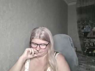 DianaCrystal live cam preview