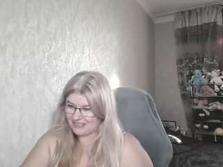 DianaCrystal live cam preview