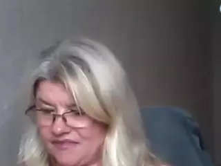 DianaCrystal's Live Sex Cam Show