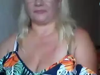DianaCrystal's Live Sex Cam Show