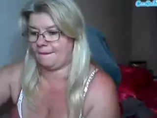 DianaCrystal's Live Sex Cam Show
