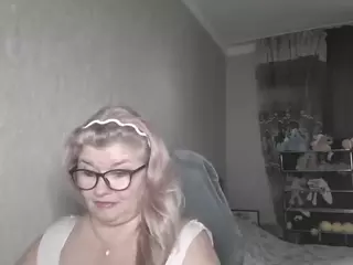 Live cam show with DianaCrystal - Mature on WildCum