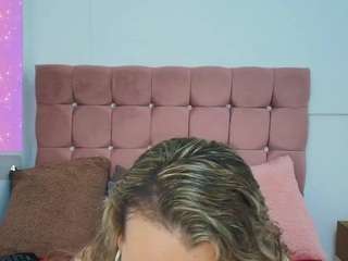 kerly-mature Live Webcam on CamSoda