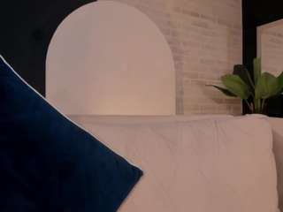 lili-acosta's CamSoda show and profile