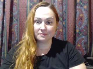 zarared, female webcam model,  years old, on live webcam