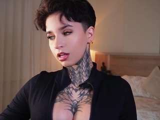 alicee-love Live Webcam on CamSoda