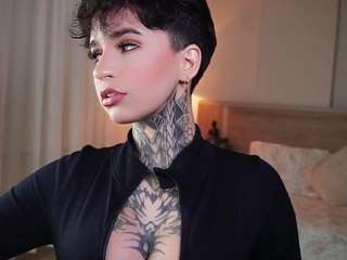 alicee-love Live Webcam on CamSoda
