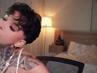  alicee-love chat room