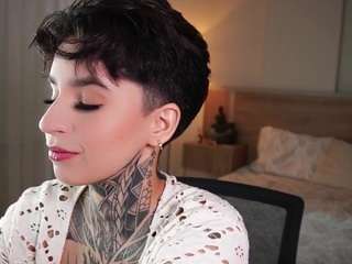 alicee-love Live Webcam on CamSoda