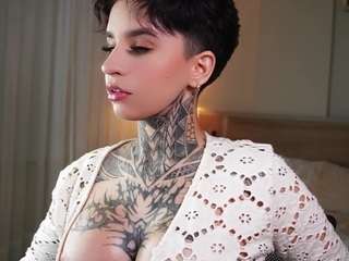 alicee-love Live Webcam on CamSoda