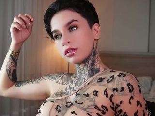 alicee-love Live Webcam on CamSoda