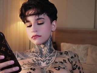 alicee-love Live Webcam on CamSoda