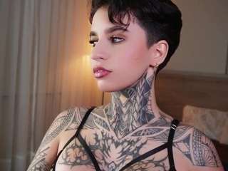 alicee-love Live Webcam on CamSoda
