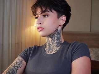 alicee-love Live Webcam on CamSoda