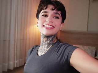 alicee-love Live Webcam on CamSoda