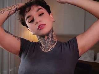 alicee-love Live Webcam on CamSoda