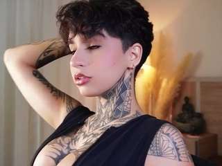 alicee-love Live Webcam on CamSoda