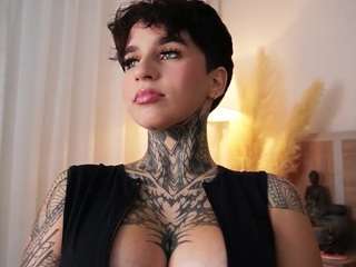 alicee-love Live Webcam on CamSoda