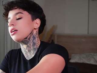 alicee-love Live Webcam on CamSoda