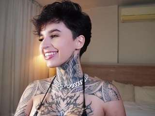 alicee-love Live Webcam on CamSoda