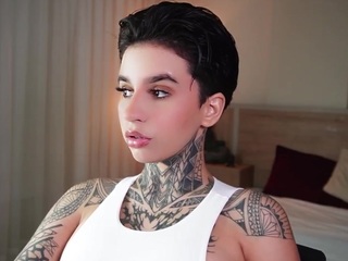 alicee-love Live Webcam on CamSoda