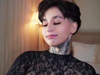 alicee-love Live Webcam on CamSoda
