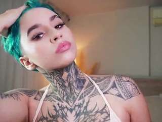 alicee-love Live Webcam on CamSoda
