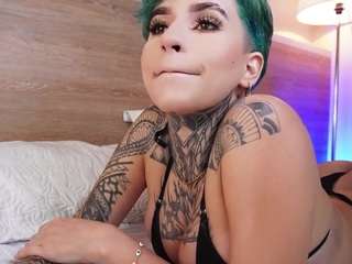 alicee-love Live Webcam on CamSoda