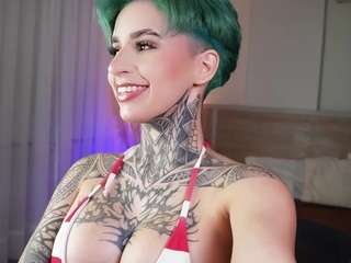 suck bbc and spit on tits [300 tokens remaining]