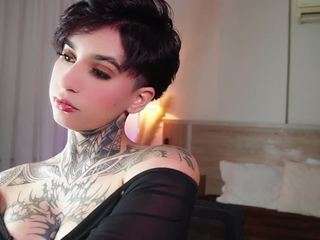 alicee-love Live Webcam on CamSoda