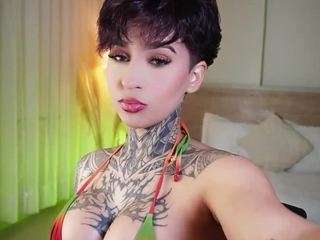  alicee-love chat room