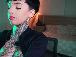 alicee-love Live Webcam on CamSoda