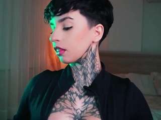 alicee-love Live Webcam on CamSoda