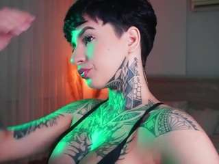 alicee-love Live Webcam on CamSoda