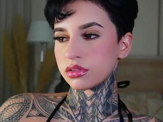 alicee-love Live Webcam on CamSoda