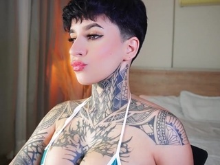 alicee-love Live Webcam on CamSoda