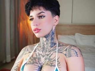 alicee-love Live Webcam on CamSoda