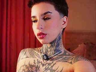 Live webcam model alicee-love on Soda Cams