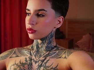 Live webcam model alicee-love on Soda Cams