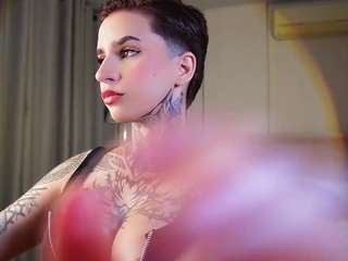 alicee-love Live Webcam on CamSoda