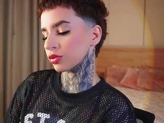 Live webcam model alicee-love on Soda Cams