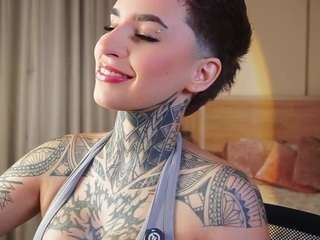 alicee-love Live Webcam on CamSoda