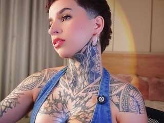 alicee-love Live Webcam on CamSoda